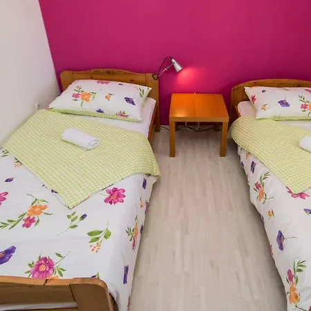 Apartman Lara * Podstrana