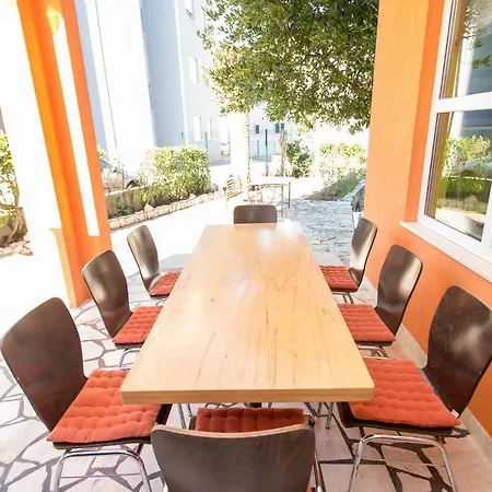 Apartman Lara 아파트